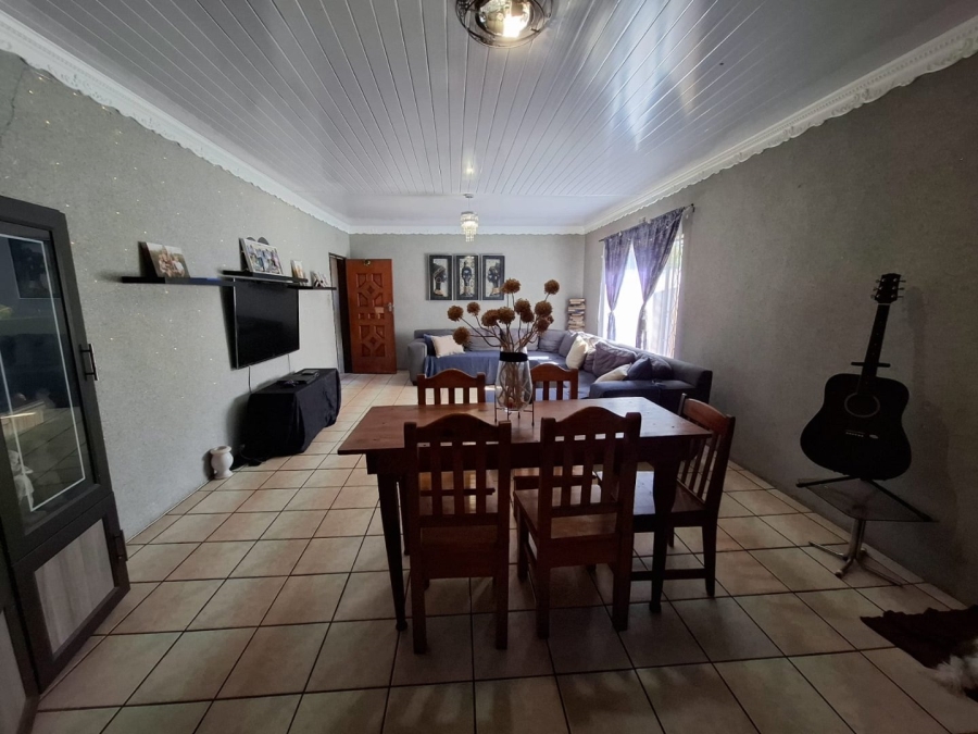 4 Bedroom Property for Sale in Oos Einde North West